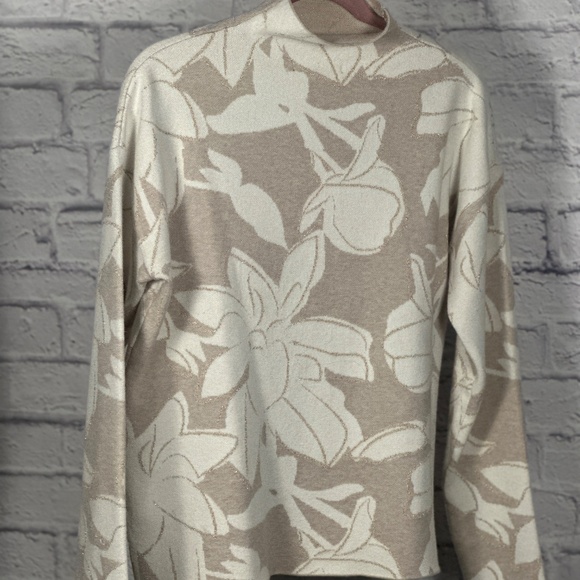 Tahari Beige and Cream Floral Jacquard Mock Neck Sweater - Picture 4 of 9